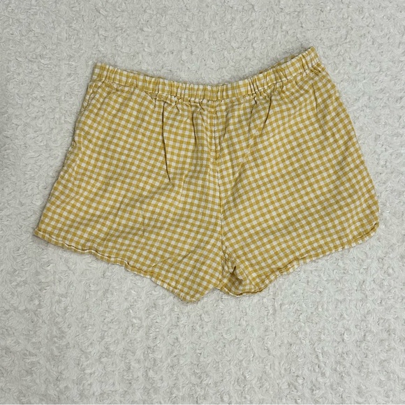 Old Navy High-Waisted Linen-Blend Mini
Wrap Skort - Yellow Gingham - Picture 8 of 8